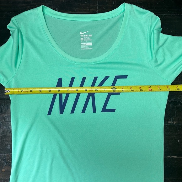 NWT Nike Legend Scoop Neck Women's Long Sleeve DriFt T-Shirt (Size M) - Picture 11 of 14